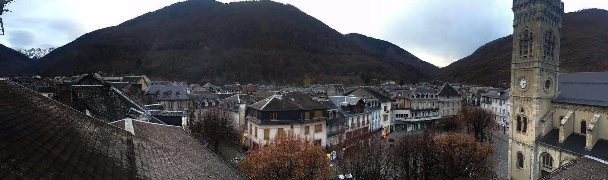 Отель Le Bon Accueil Bagneres-de-Luchon Экстерьер фото