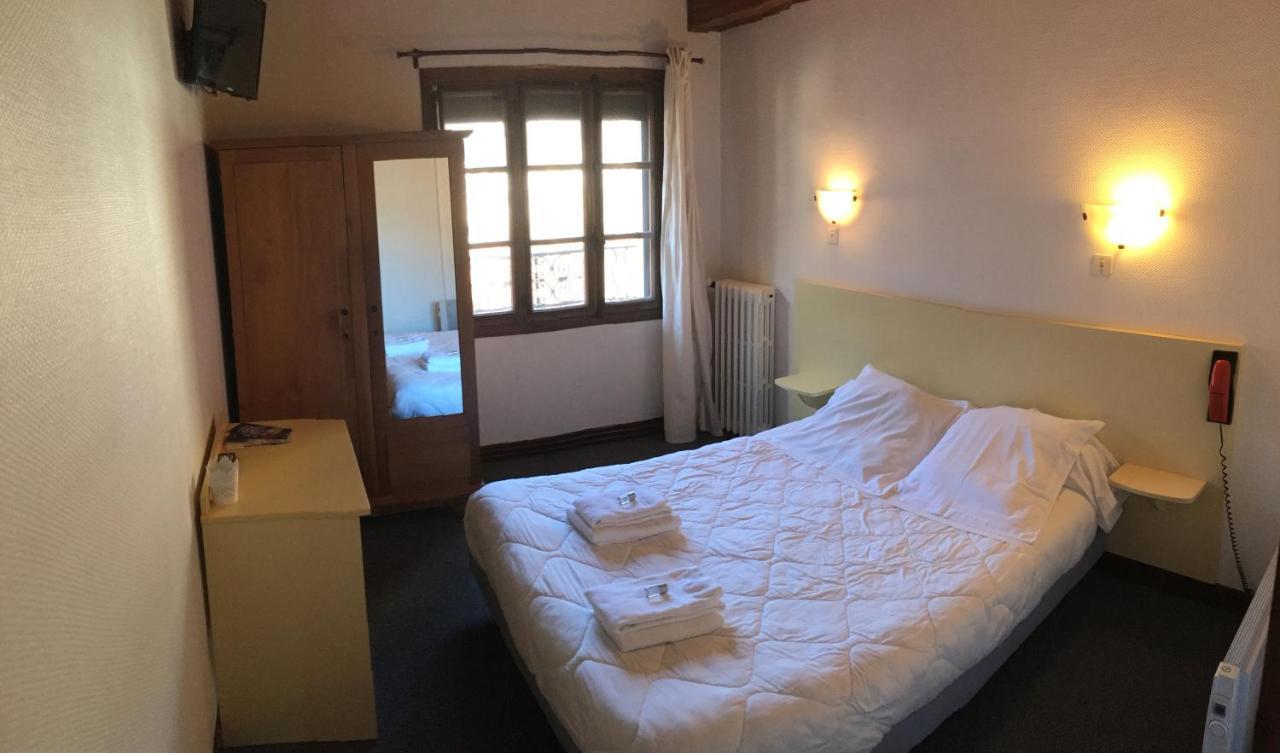 Отель Le Bon Accueil Bagneres-de-Luchon Экстерьер фото